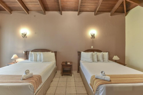 La Riviera Hotel B&B (San Antonio)